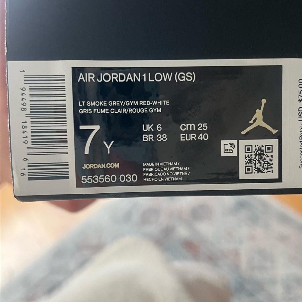 Jordan 1 Low in Light smoke Gray (7.5 men’s/ 8.5-9 women’s) super cute sneakers - Picture 7 of 7